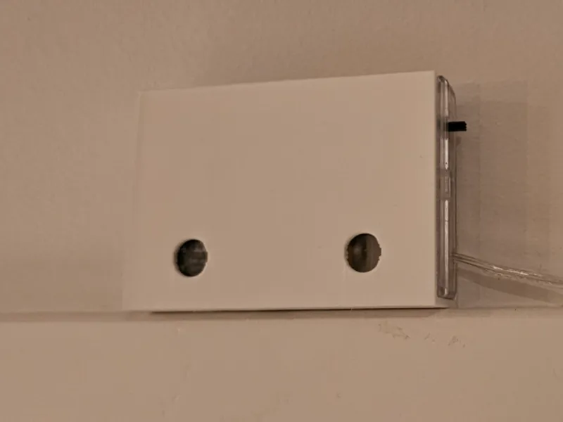 Batterybox wallmount for christmas ornaments.