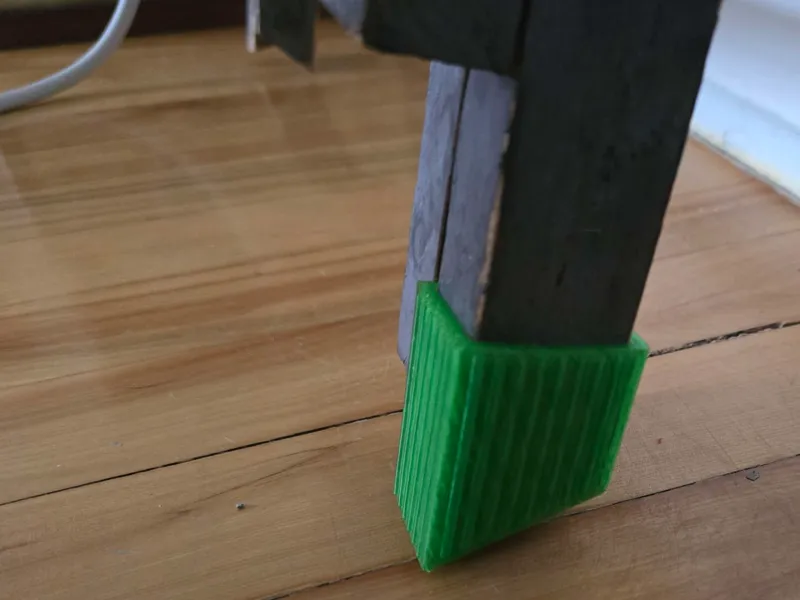 TV Table Feet 
