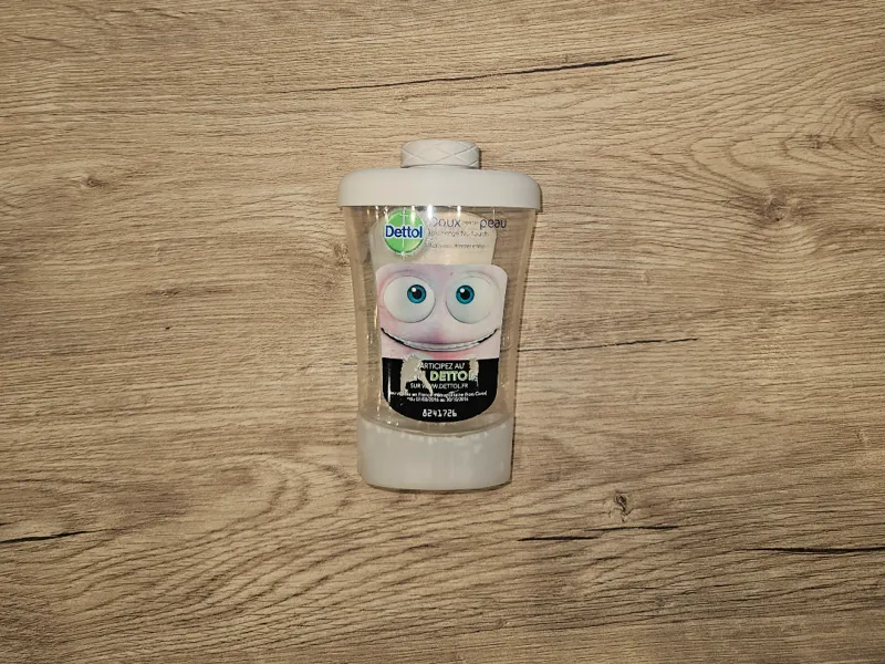 Lave main sans colle dettol sagrotan no touch