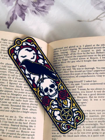 Accesorio de lectura: Gothic Raven Skull Bookmark Moon, Roses Pentagram — vista de referencia 2
