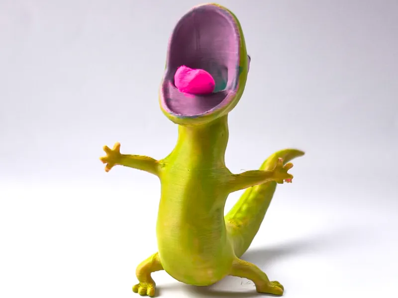 Screaming Tom lizard from hoppers