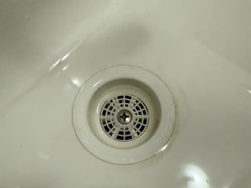 Sink drain protection grille