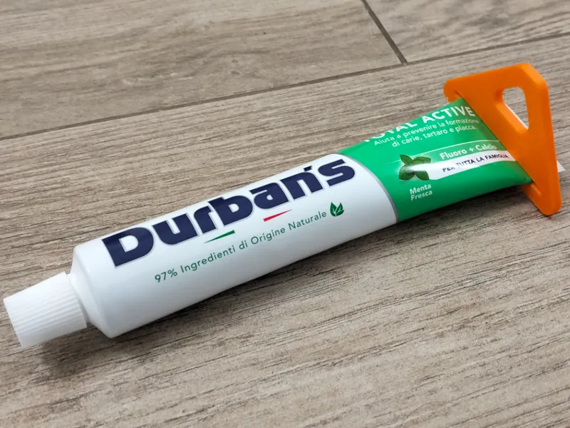 Toothpaste squeezer