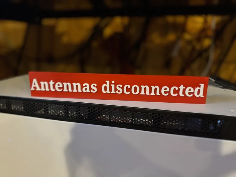 Antennas disconnected sign