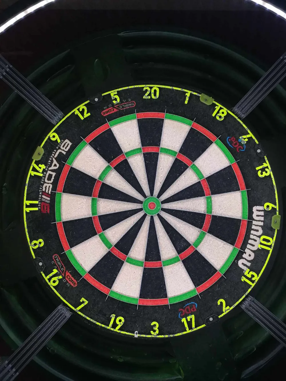 Blade 6 Triple Core Dartboard Number Ring Holding Clips by