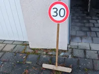 30er Schild mit Halterung