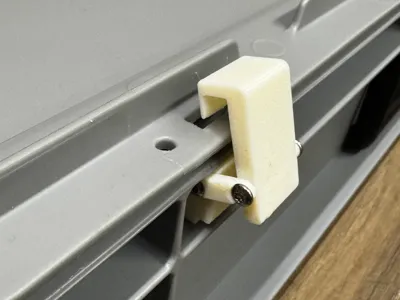 Eurobox Latch