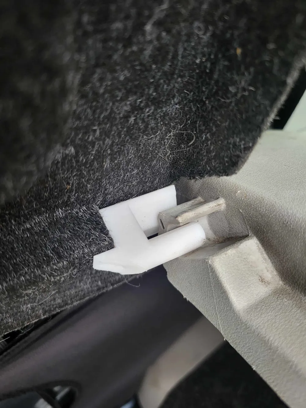 Fiat Panda II Trunk Shelf Hinge Hooks by MakerWorld