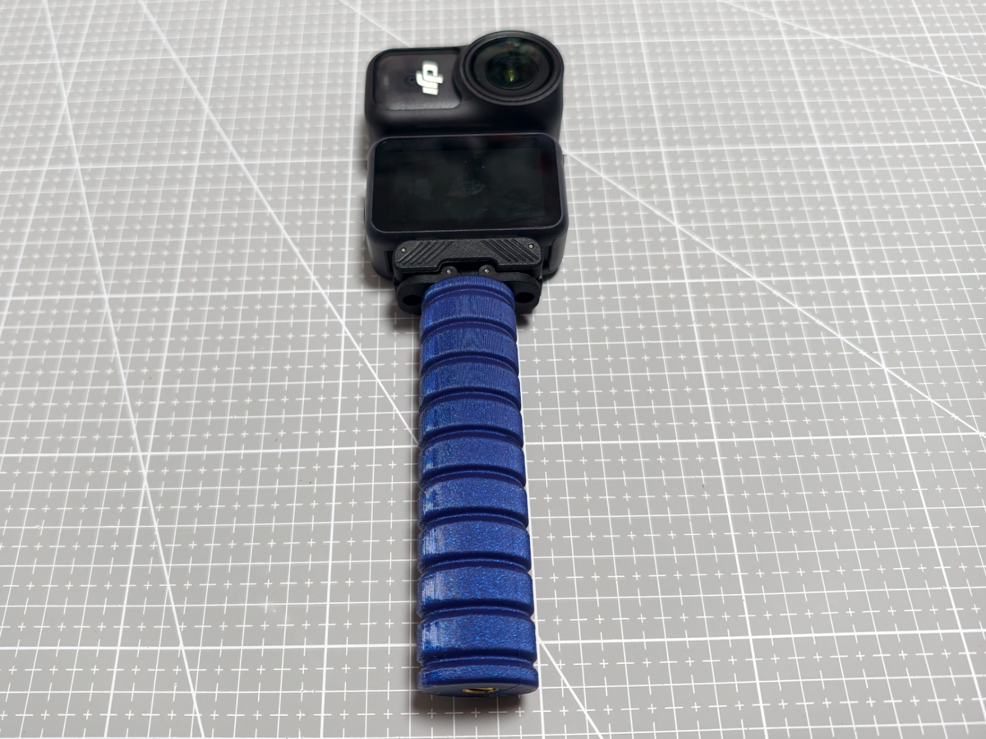 Miniatura 1 do modelo 3D 运动相机手柄 延长杆