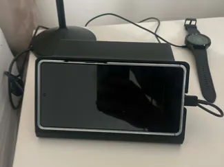 Samsung Galaxy S25 Ultra stand