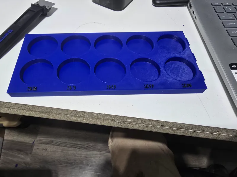 socket holder