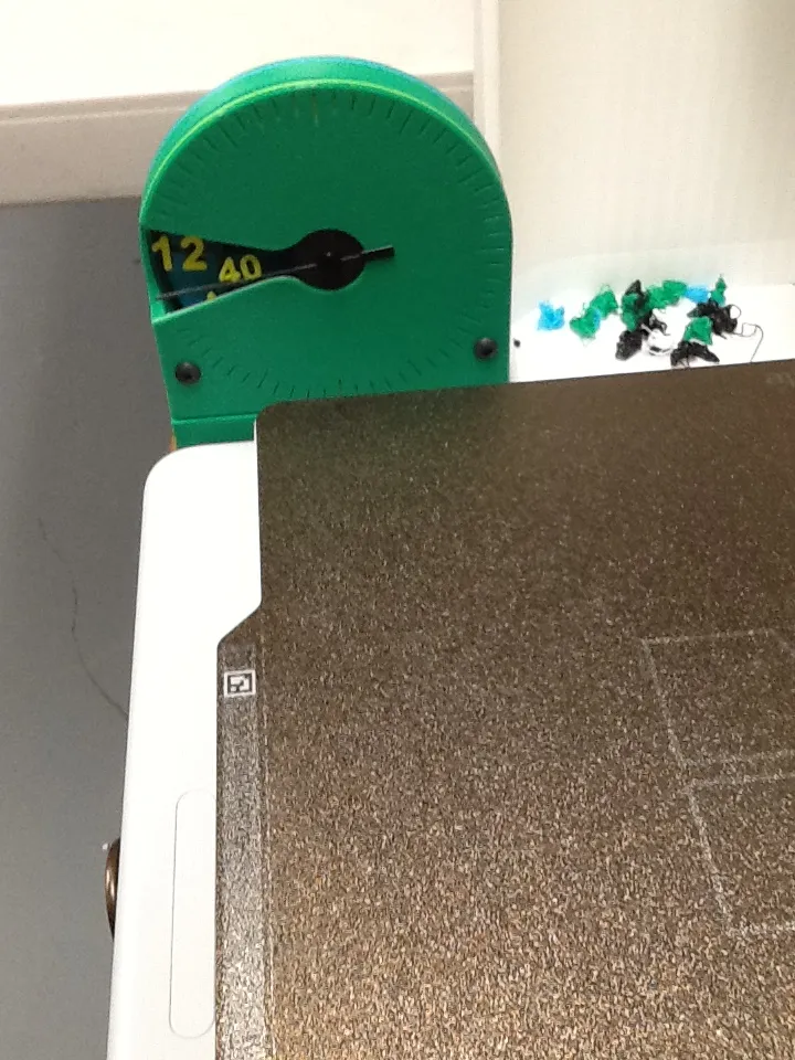 Rotating dial clock stand by TallnessMakerWorld: Download Free 3D Models