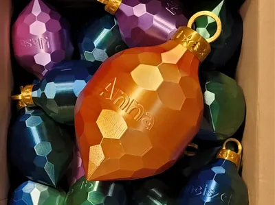 Personalized Christmas ornament (Edit in Slicer)