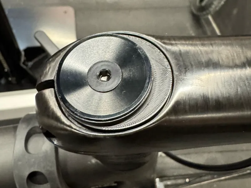 Beast Handlebar top cap adapter