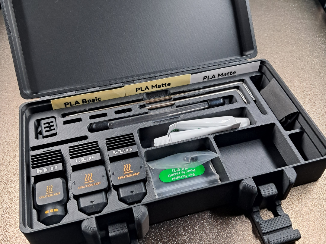 P2S Bambu-Lab Hinged-Accessorie-Box Print-in-Place