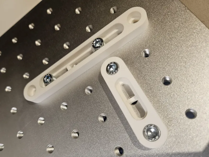 Parametric straight fixtures for fixture tables