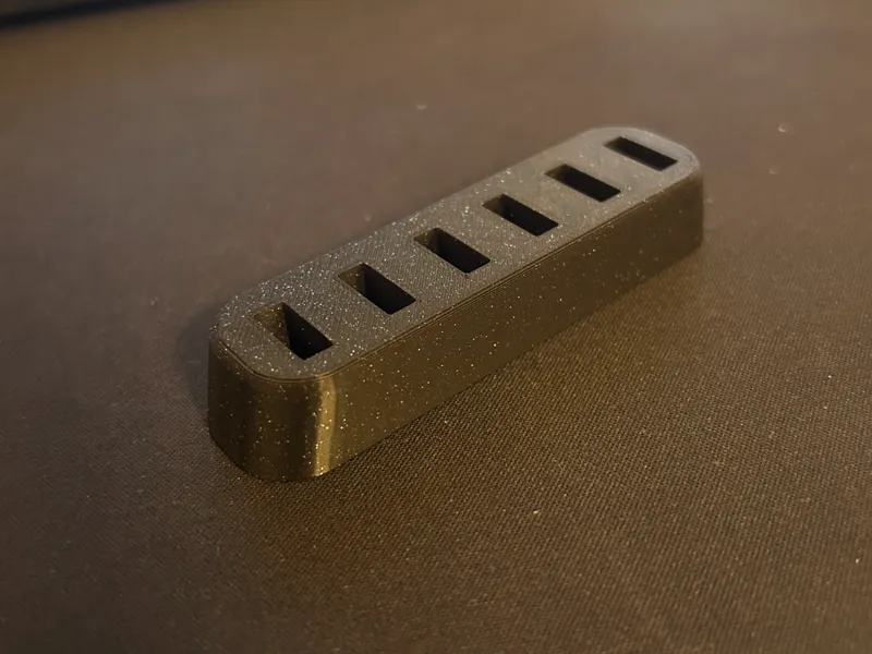 Simple USB holder