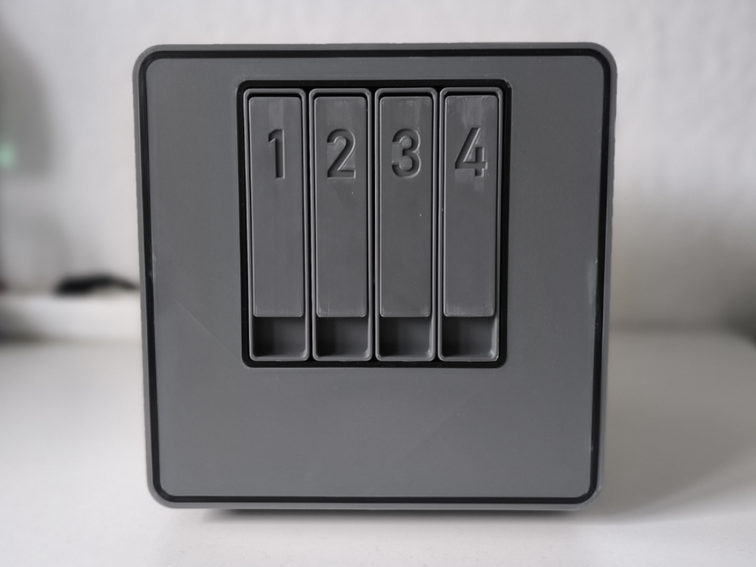 DIY 4-Bay ITX NAS / Homeserver