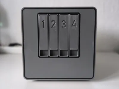 DIY 4-Bay ITX NAS / Homeserver