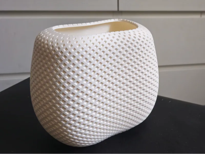 Modern vase cross pattern