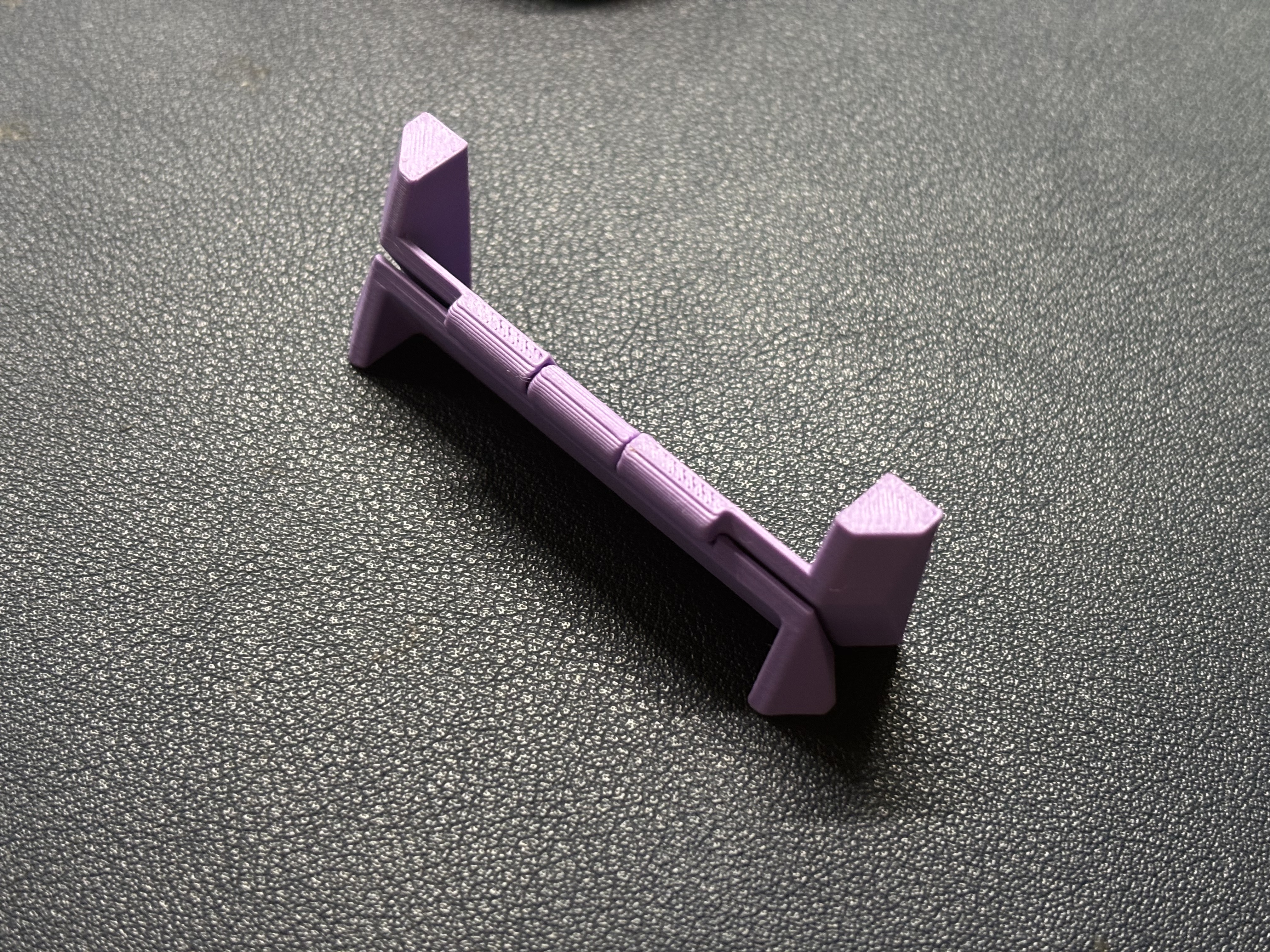 Thumbnail 2 of 3D model 不方笔盒 磁吸三角形笔筒