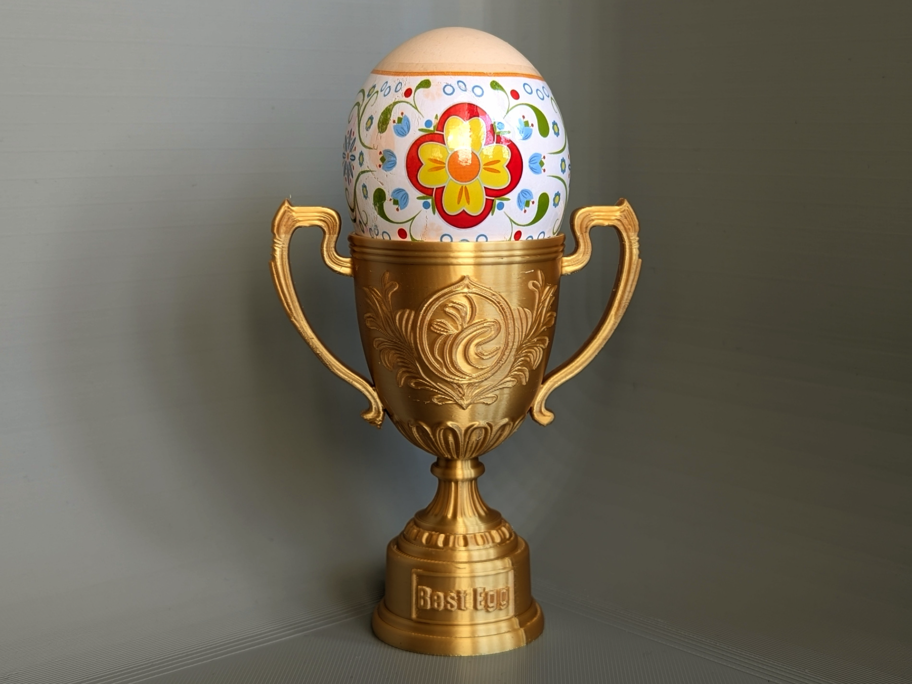 Best Egg Trophy – Easter Display Stand & Egg Cup