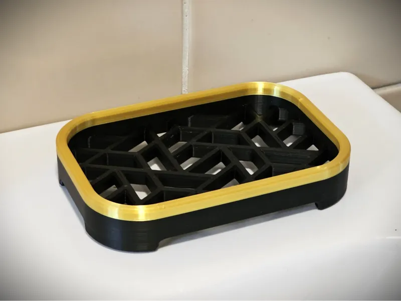 Soap dish with lattice pattern