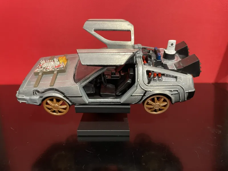 Jada 1:32 Back to the Future Delorean Stand