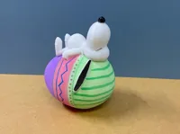 Snoopy sur un œuf de Pâques — photo 2