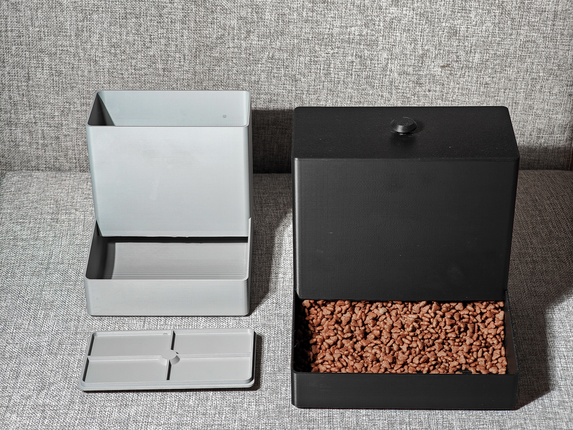 Miniatura 2 do modelo 3D 宠物喂食盒丨外出再不用担心宠物饿肚子啦