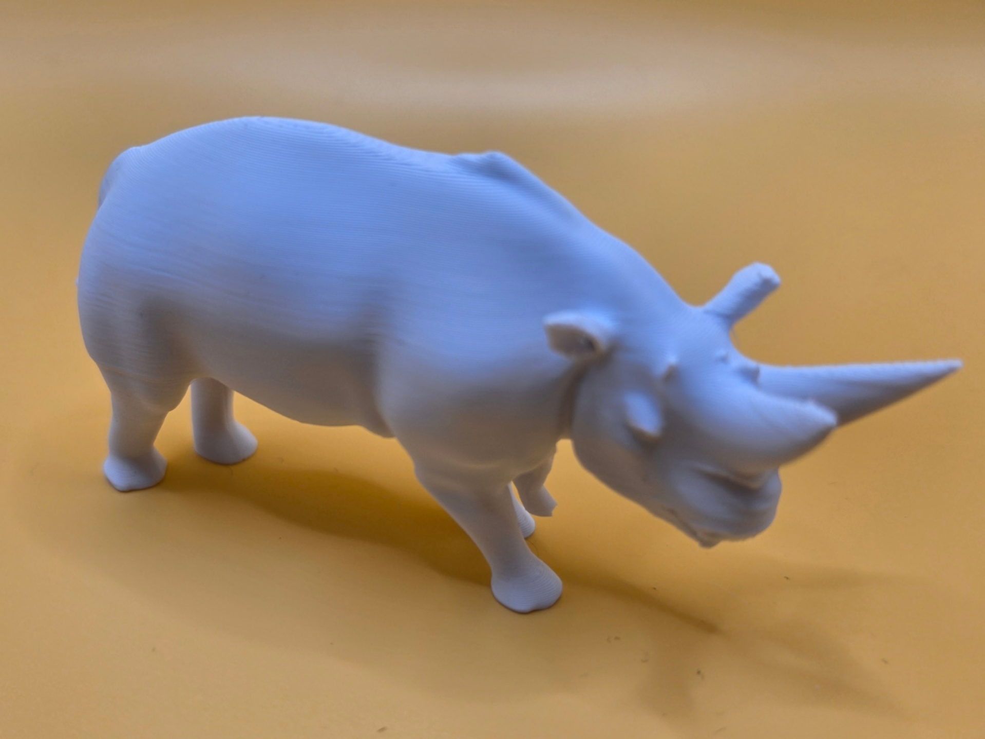 Arsinoitherium – Urzeit Tier mit Hörnern