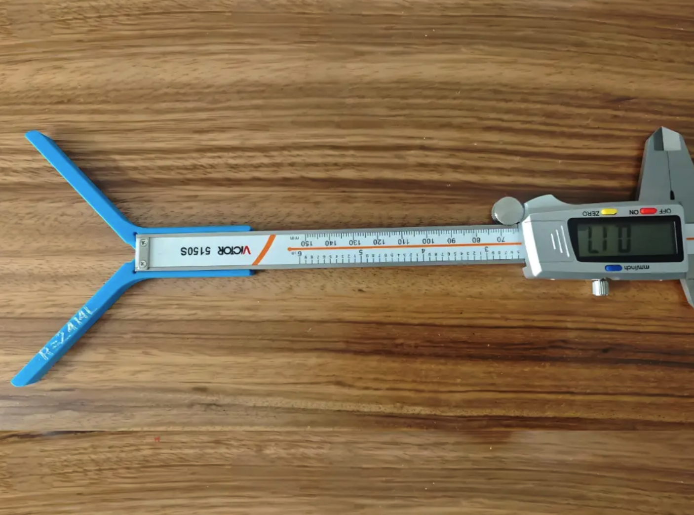 Miniatura 1 do modelo 3D 游标卡尺圆角半径测量器