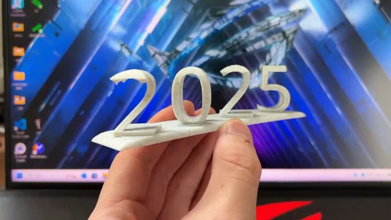 2025-2026 年旋转文字 新年快乐！