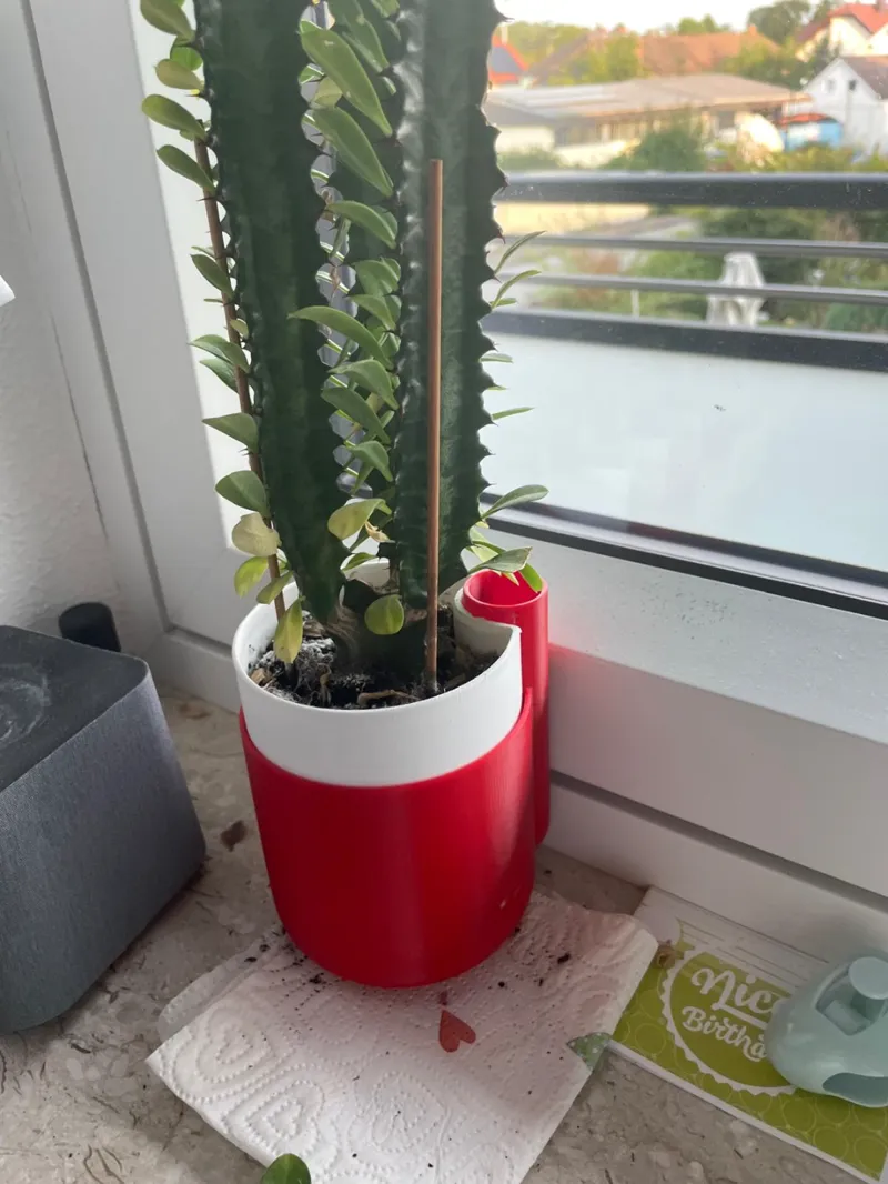 Self Watering Planter