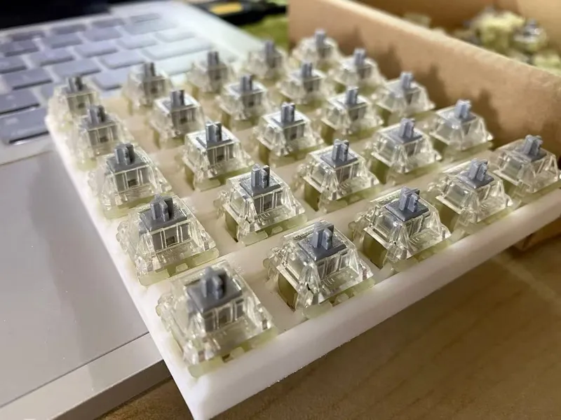 25 in1  Keyboard Switch Opening Tool