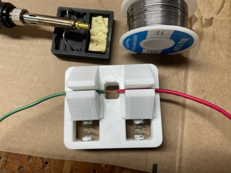 Wire Clamp for Soldering