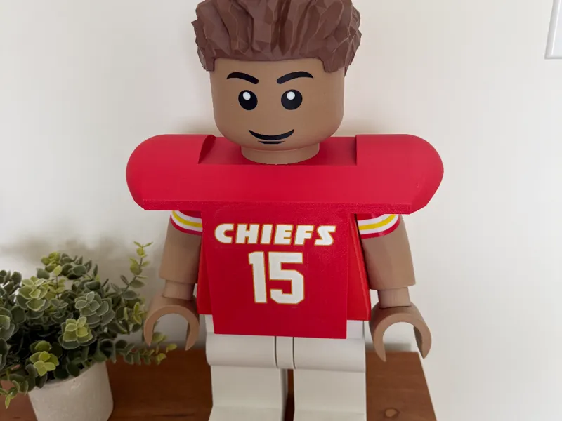Brick Megafigure Patrick Mahomes Football Jersey