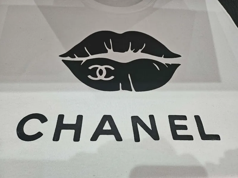 impression t-shirt chanel 