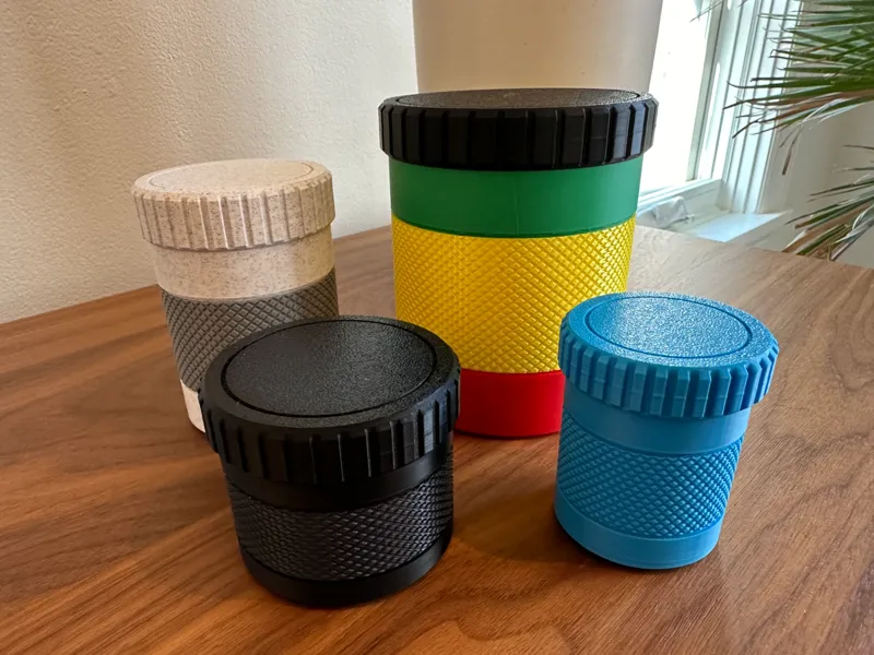 Knurled Containers With Screw Tops
