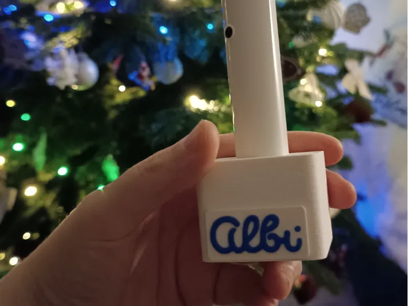 Stojan na Albi tužku