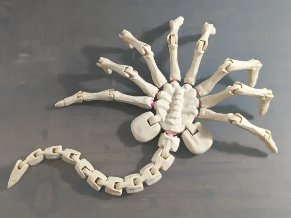 Facehugger (Alien), version améliorée facile à assembler