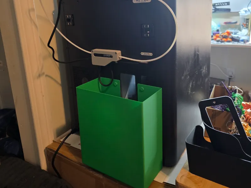 P1s magnetic poop bin