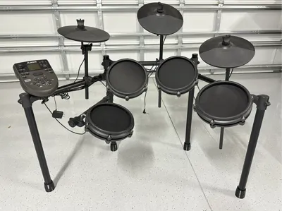 Alesis Nitro Feet
