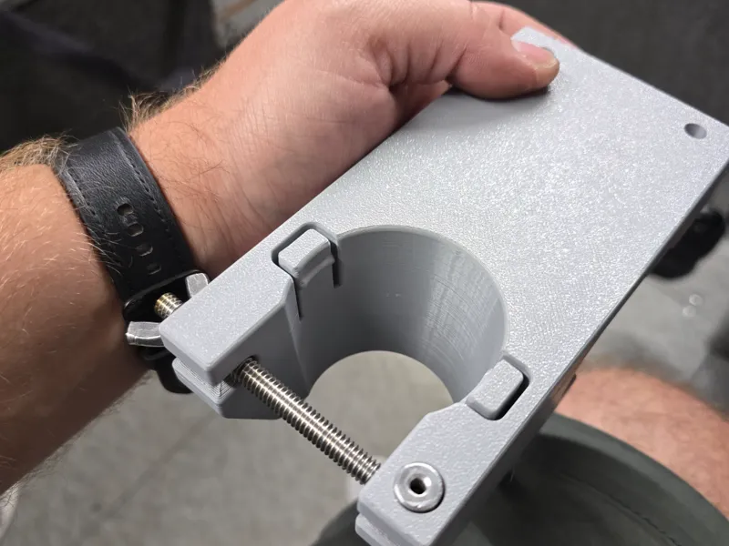 LVS360 POLE MOUNT (4-HOLE)