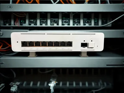 Ubiquiti UniFi USW-Pro-XG-8 Minimal Cooling Feet