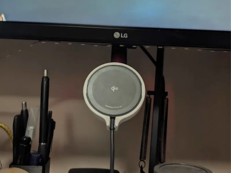 Anker Qi2 Magsafe Charger Monitor Vesa Mount