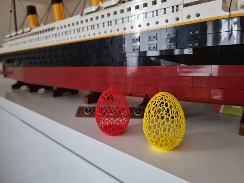 Decoration voronoi easter egg