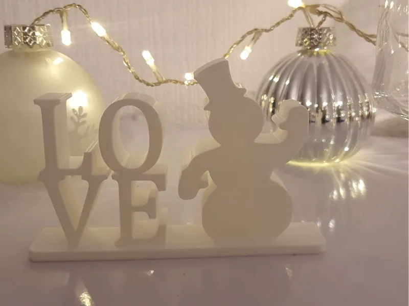 Snowman Themed Love Sign