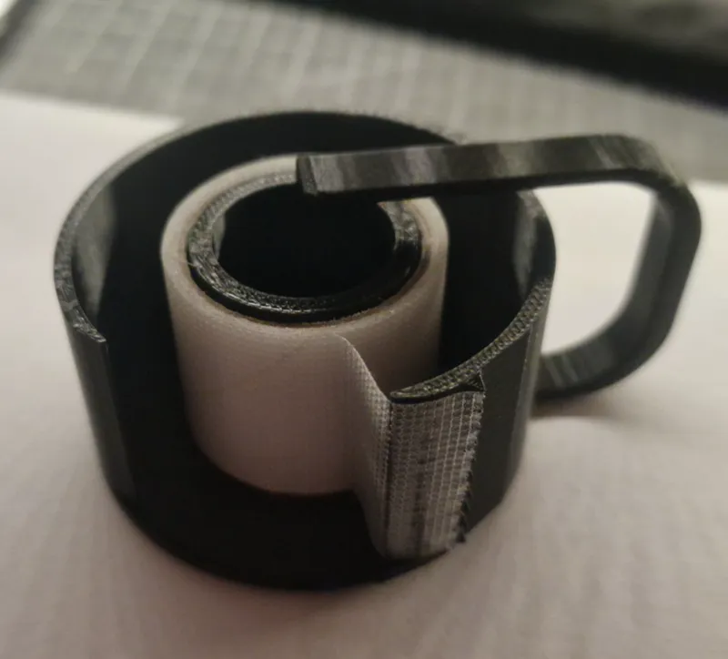 Medical tape dispenser v2