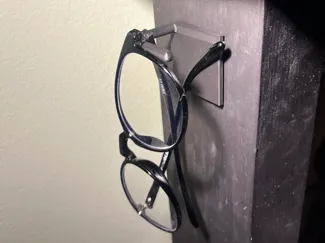 Desk hook for glasses